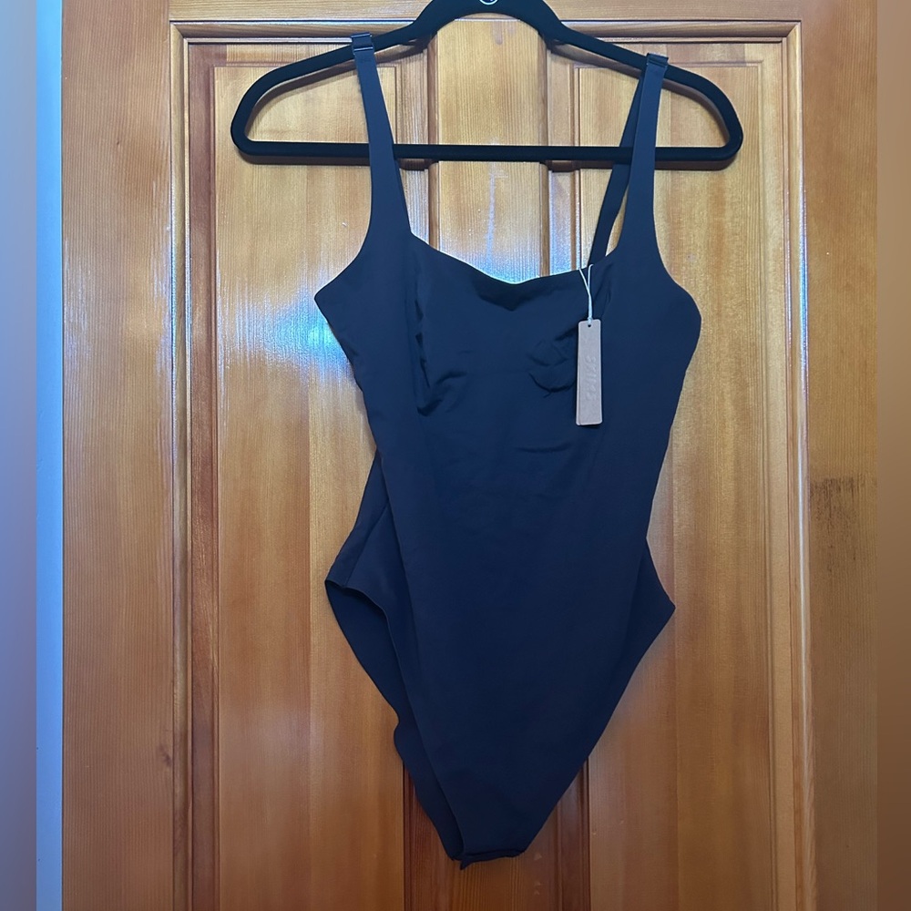 Skims Naked Scoop Neck Bodysuit